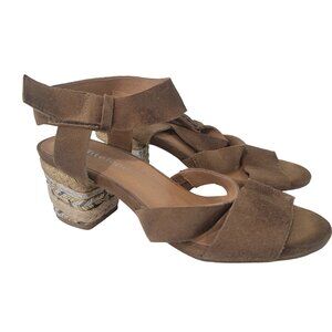 Antelope NWOT Brown Suede Block Heel Sandals W/ Woven heel Detail size 37